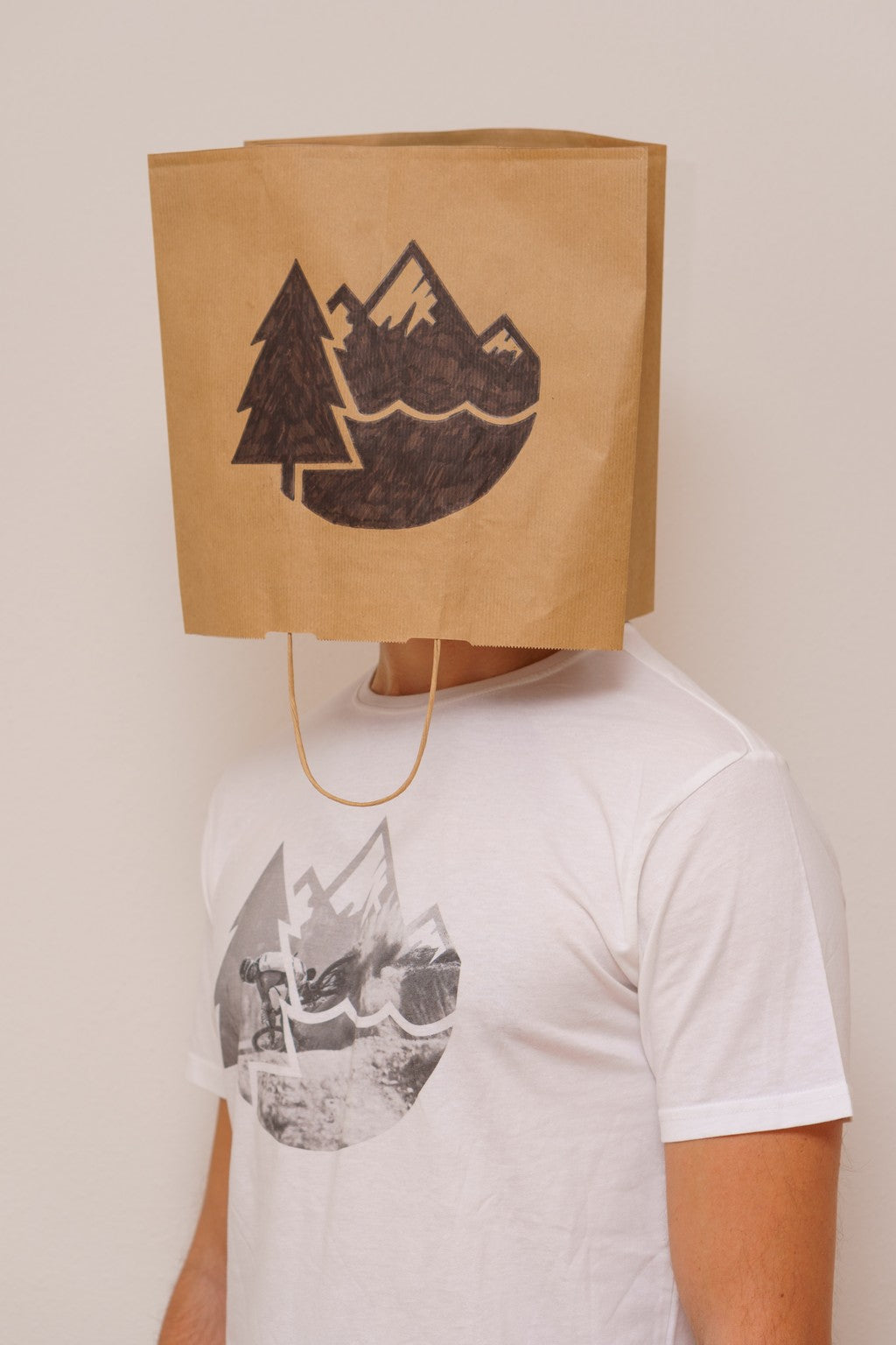 Nadiv Apparel Bio Shirt mit Mountainbike Motiv bedruckt